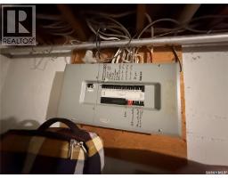 555 2nd Street E, Shaunavon, SK S0N2M0 Photo 18