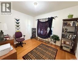 Bedroom - 555 2nd Street E, Shaunavon, SK S0N2M0 Photo 6