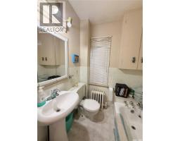 Bedroom - 555 2nd Street E, Shaunavon, SK S0N2M0 Photo 9