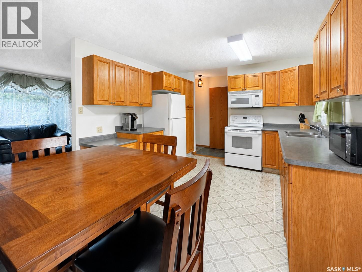 9014 Deans CRESCENT - 6
