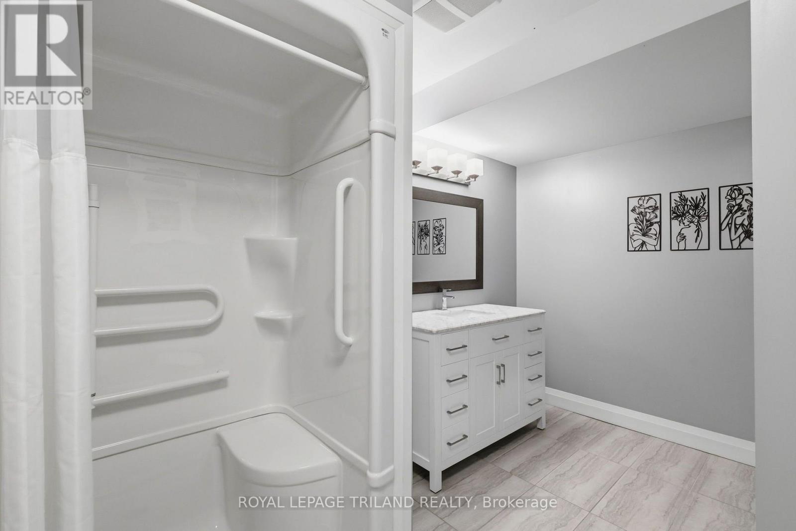 57 CAVERHILL CRESCENT - Image 41