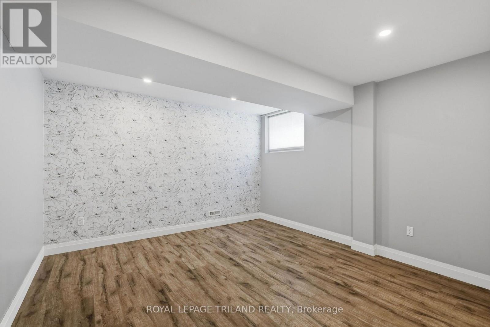 57 CAVERHILL CRESCENT - Image 42