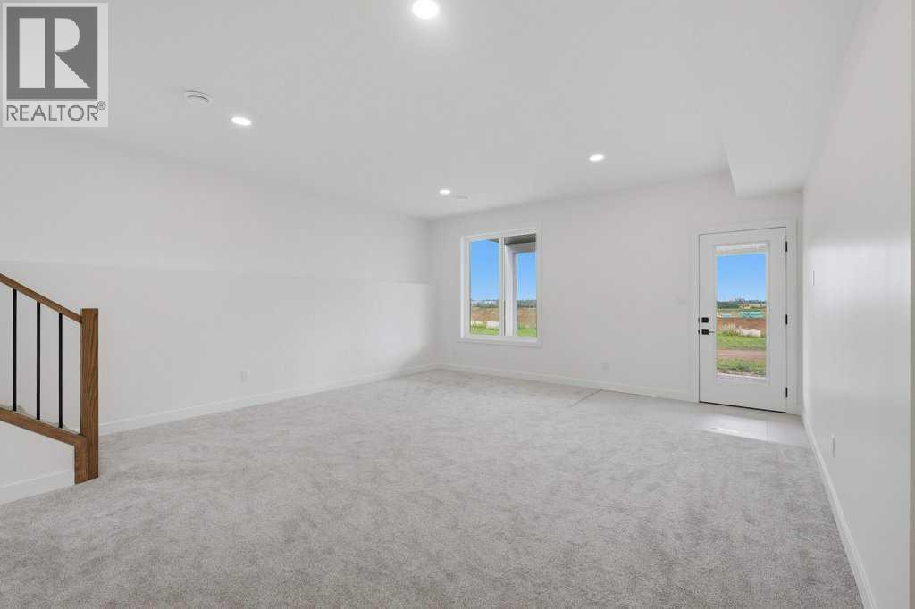 Listing photo – 37 Maclean Close, Blackfalds