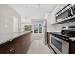 222 13733 107a Avenue, Surrey, BC V3T0B7 Photo 13