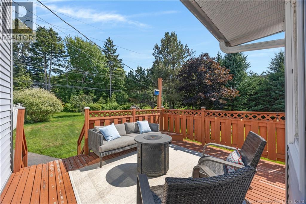 78 Highland Avenue - Image 33