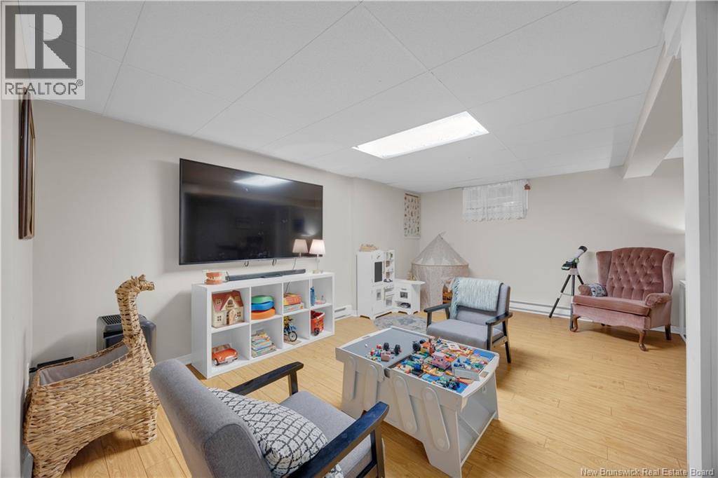 78 Highland Avenue - Image 24