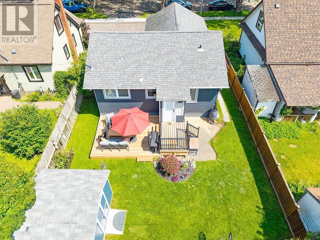 637 Hyde Park AVE - Image 25
