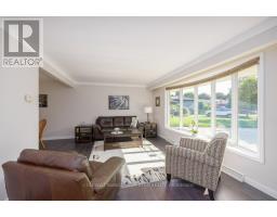 Living room - 9 Heathcote Terrace, St  Catharines, ON L2M1K7 Photo 8