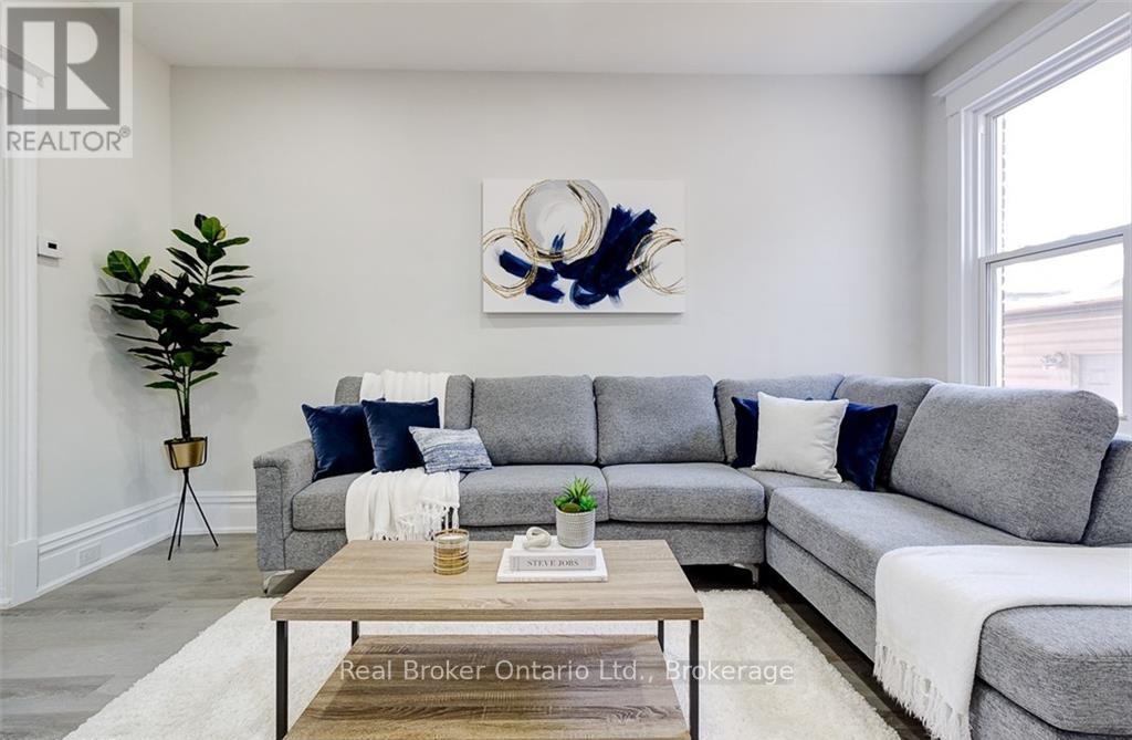 647 WILSON STREET - 11
