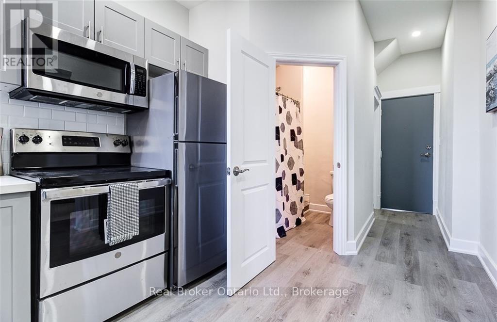 647 WILSON STREET - 17