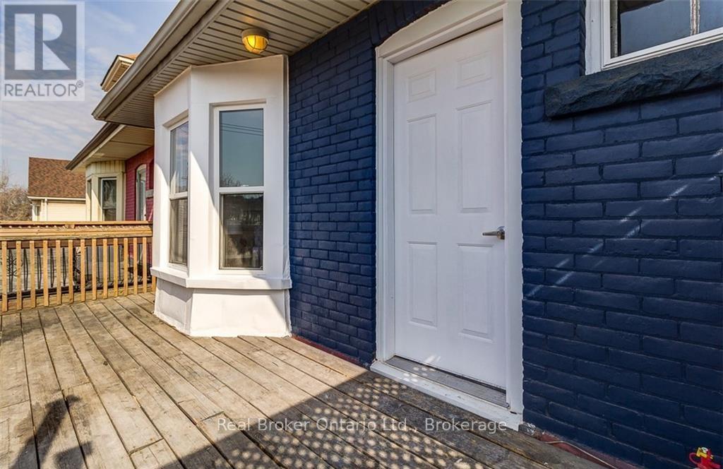 647 WILSON STREET - Image 31
