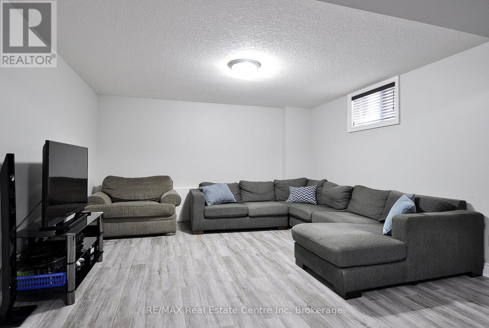 3 LOCKWOOD STREET - Image 35