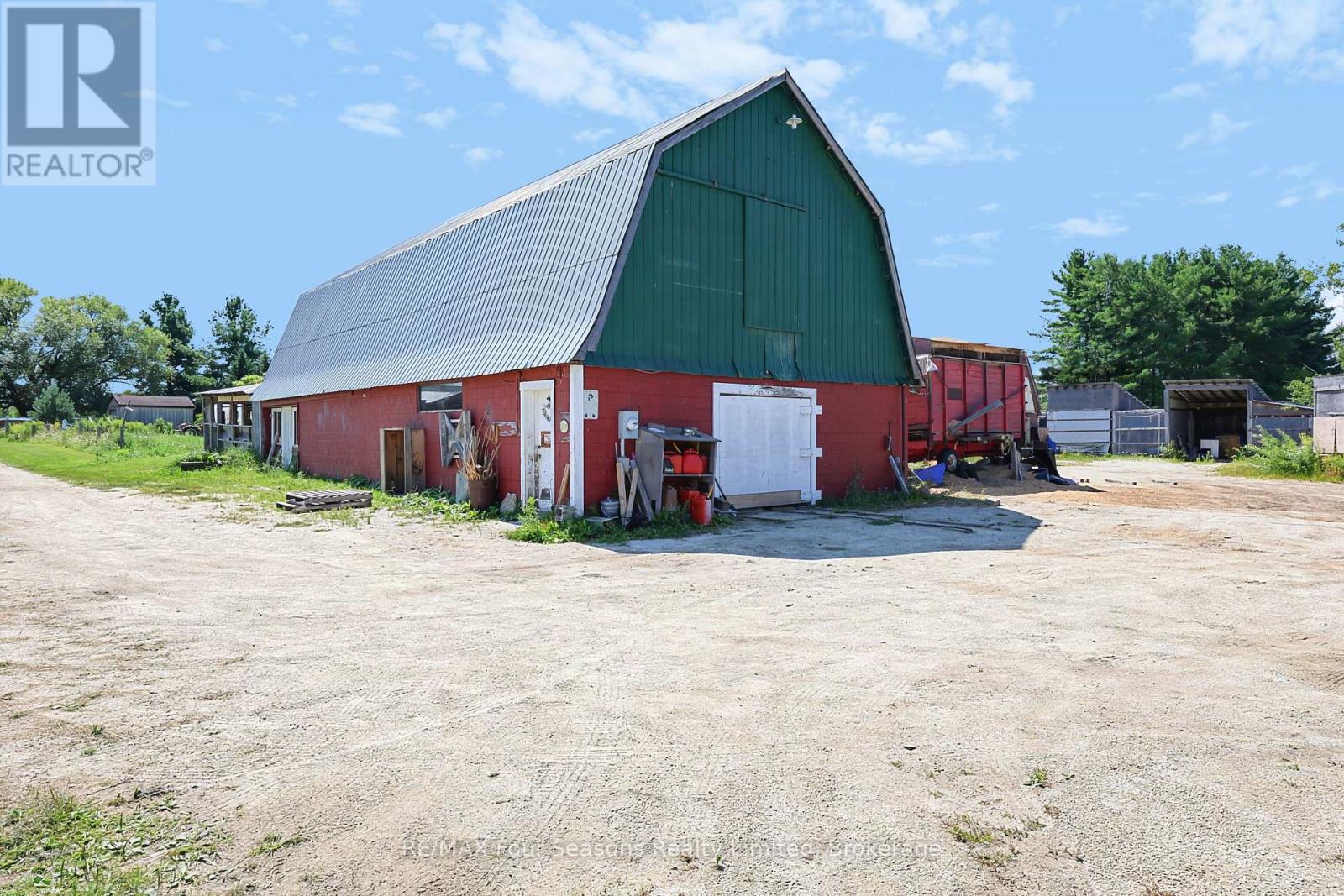 2140 5TH CONCESSION N - 21