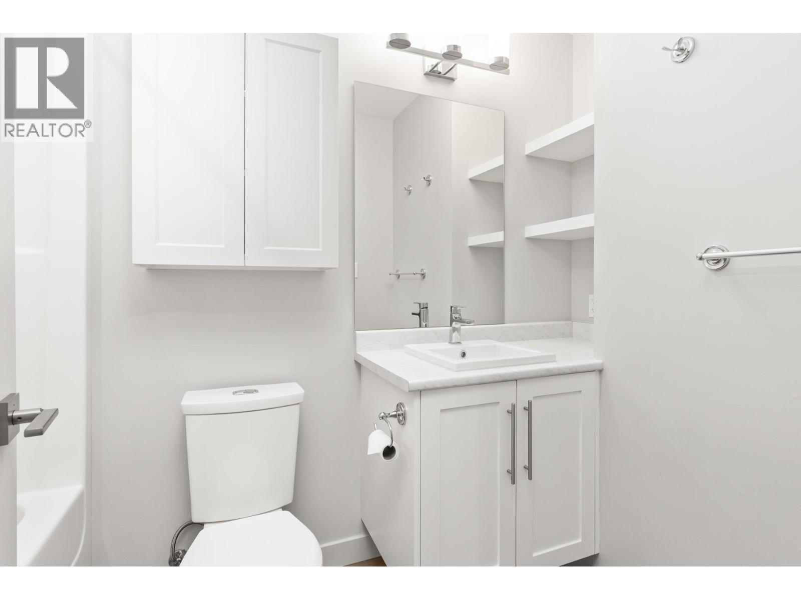 201 3630 Mission Springs Drive, Kelowna