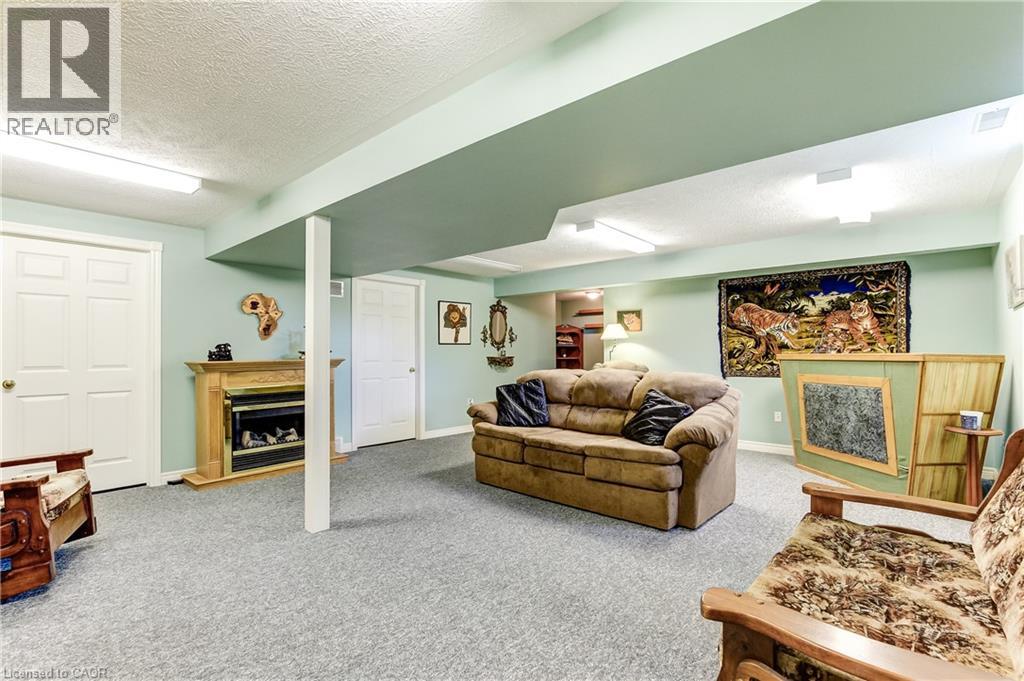 25 BATES Lane - 27