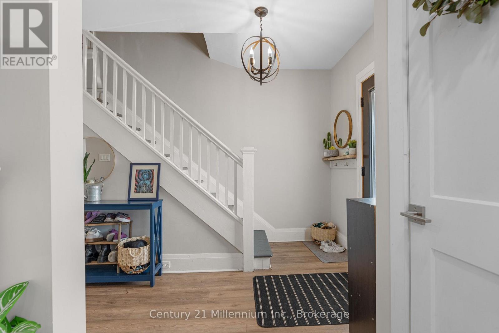 1186 2ND AVENUE W - Image 11