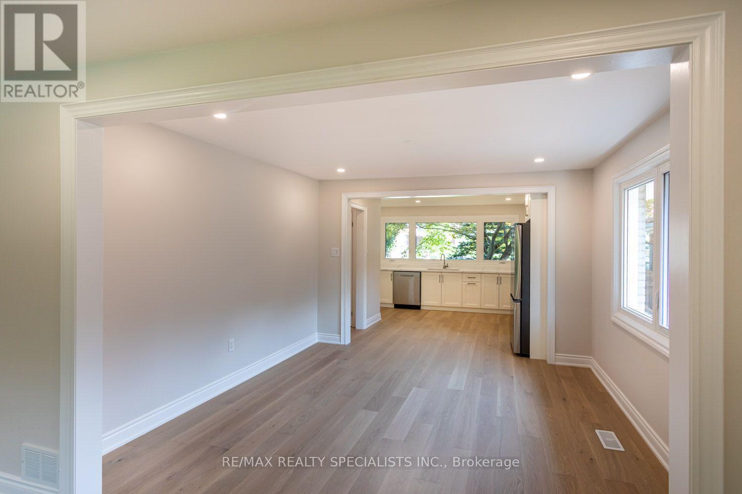 22 HEATHVIEW AVENUE - 11