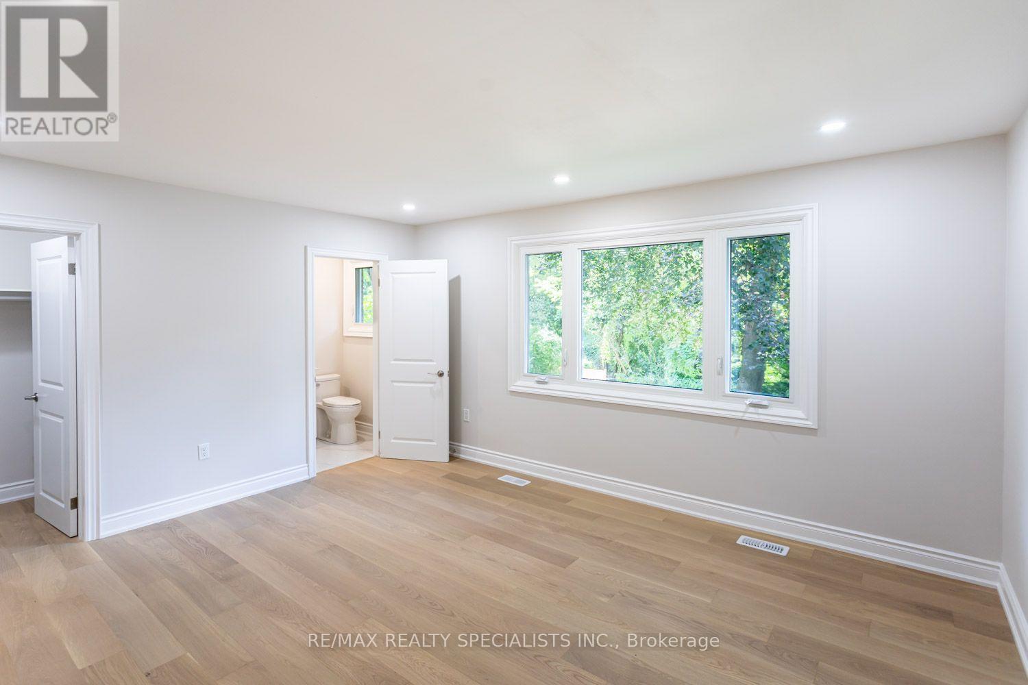 22 HEATHVIEW AVENUE - 19