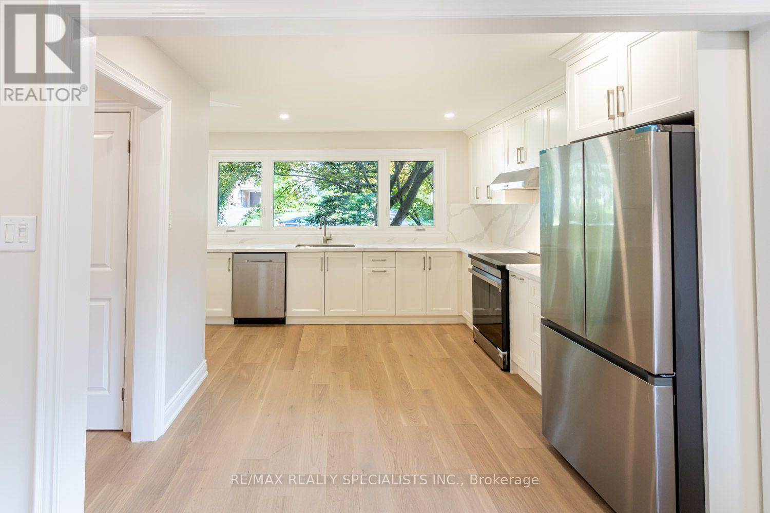 22 HEATHVIEW AVENUE - 37