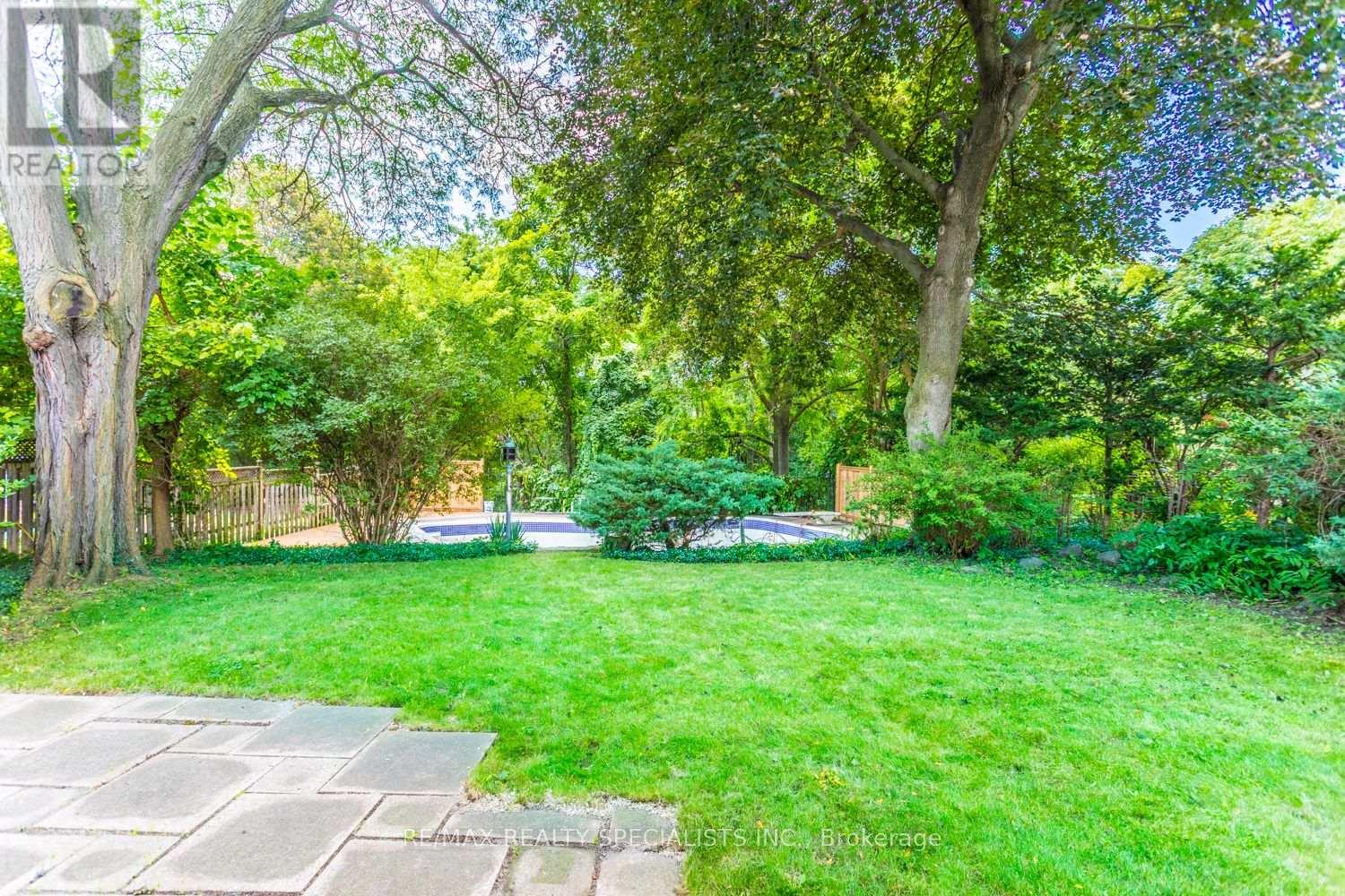 22 HEATHVIEW AVENUE - 46