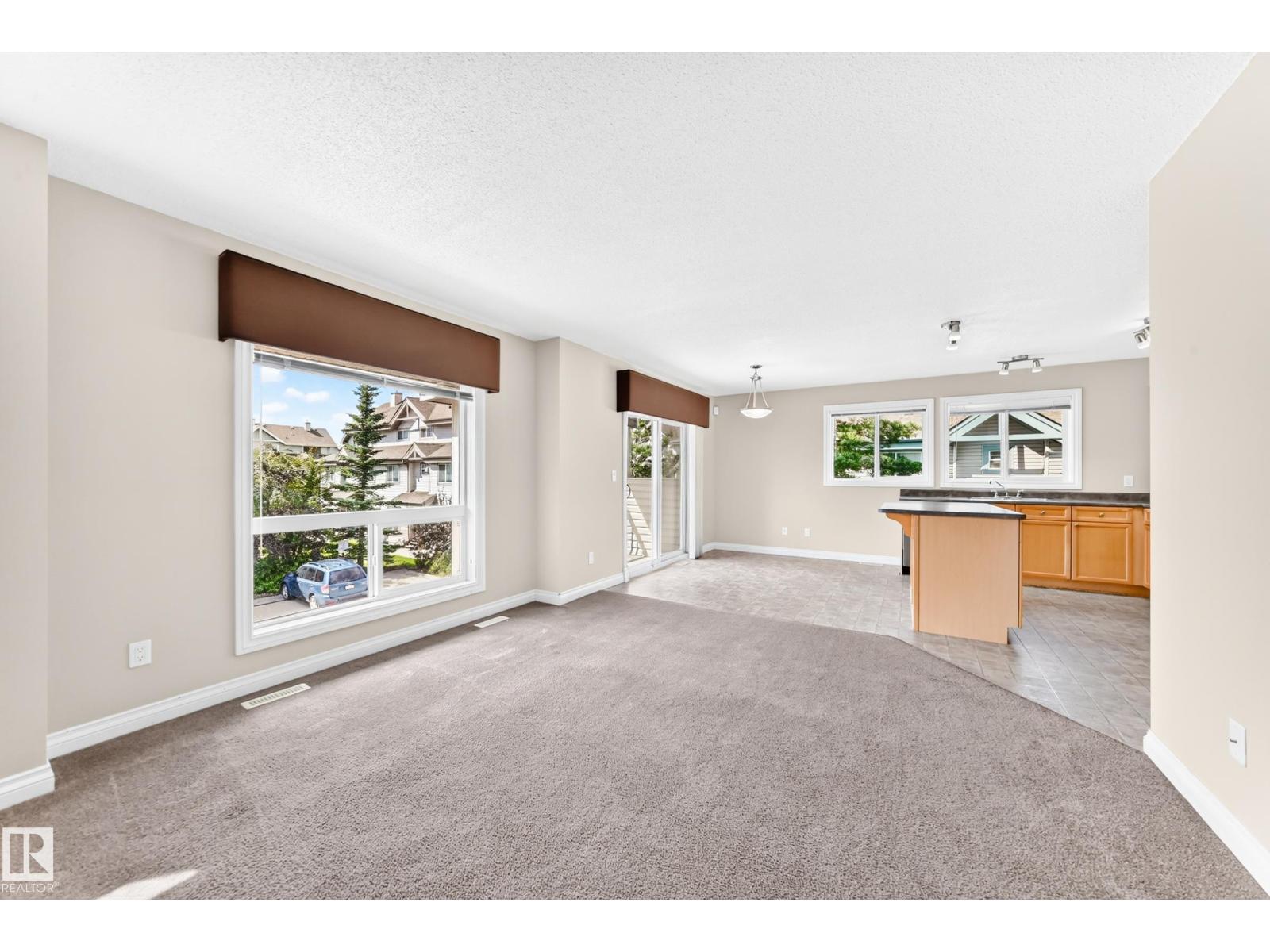 #54 12050 17 AV SW - 15