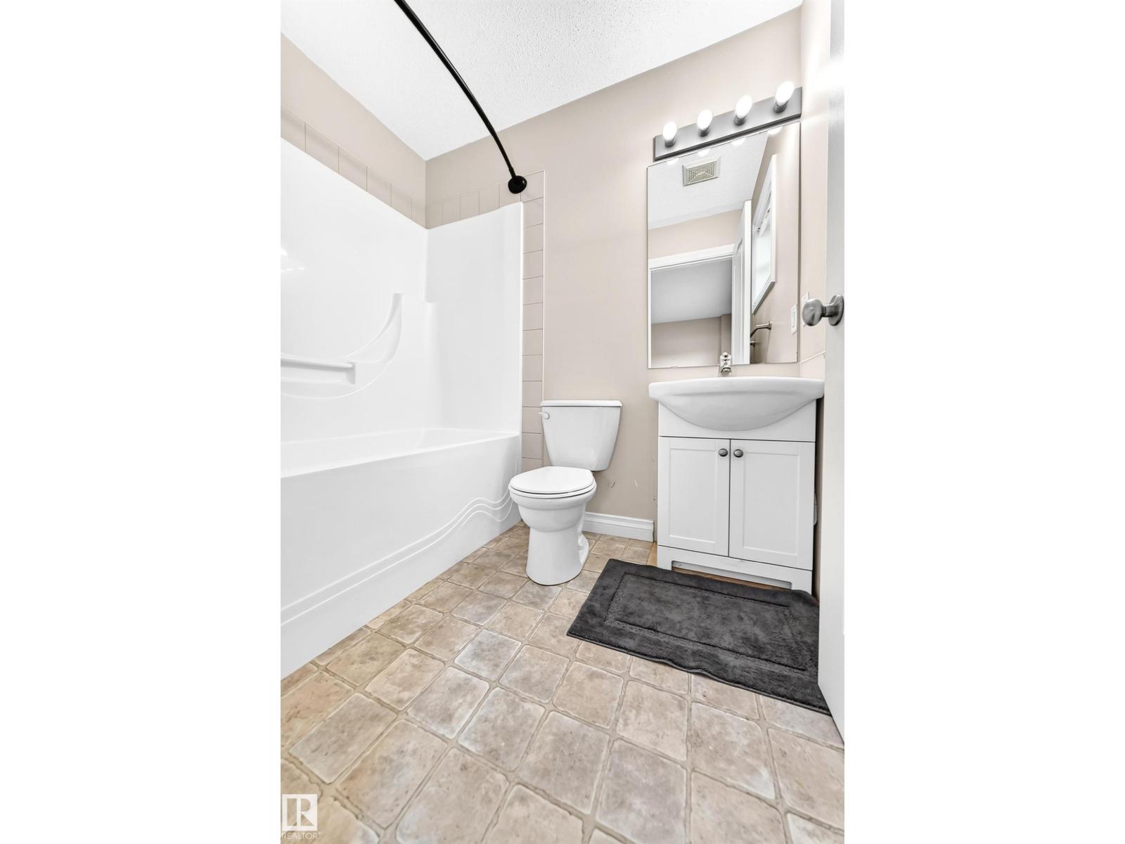 #54 12050 17 AV SW - 23