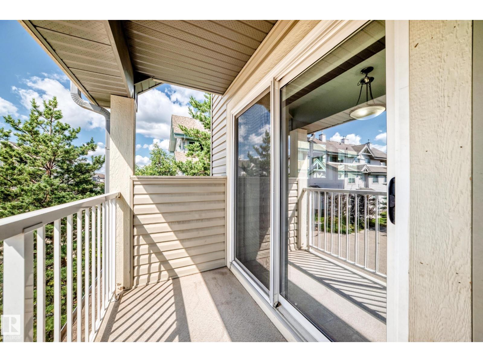 #54 12050 17 AV SW - 38