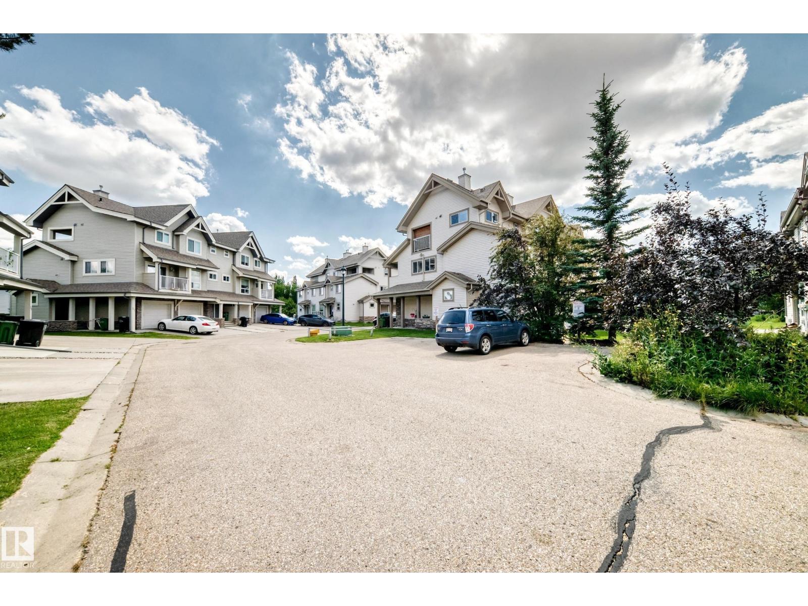#54 12050 17 AV SW - 44