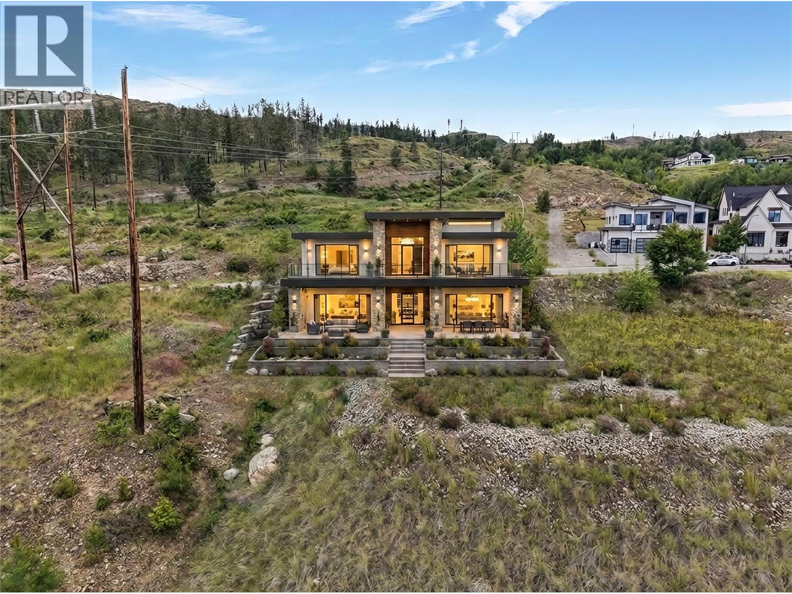 523 Trumpeter Road, Kelowna