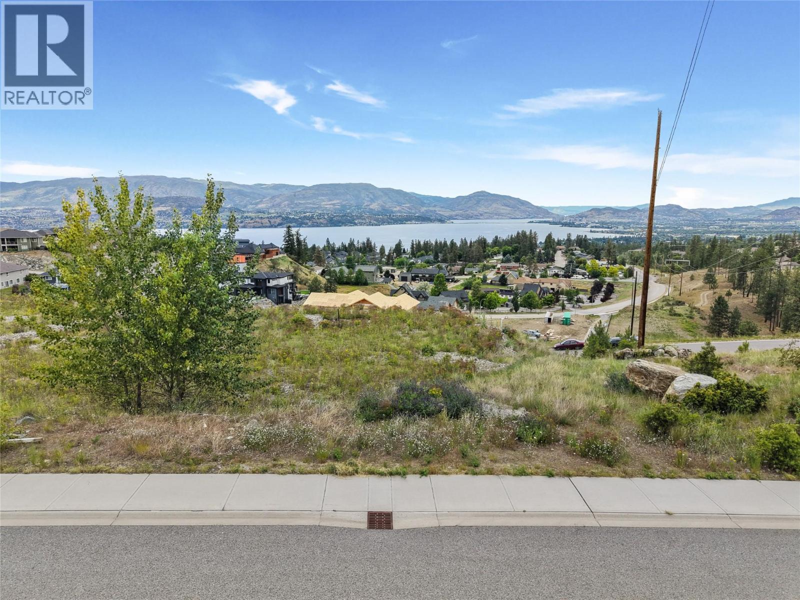 523 Trumpeter Road, Kelowna