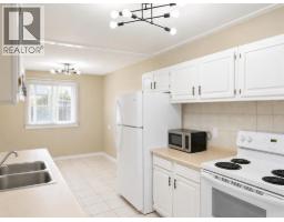 Bedroom - 35, 5 Acadia Road W, Lethbridge, AB T1K4C1 Photo 7