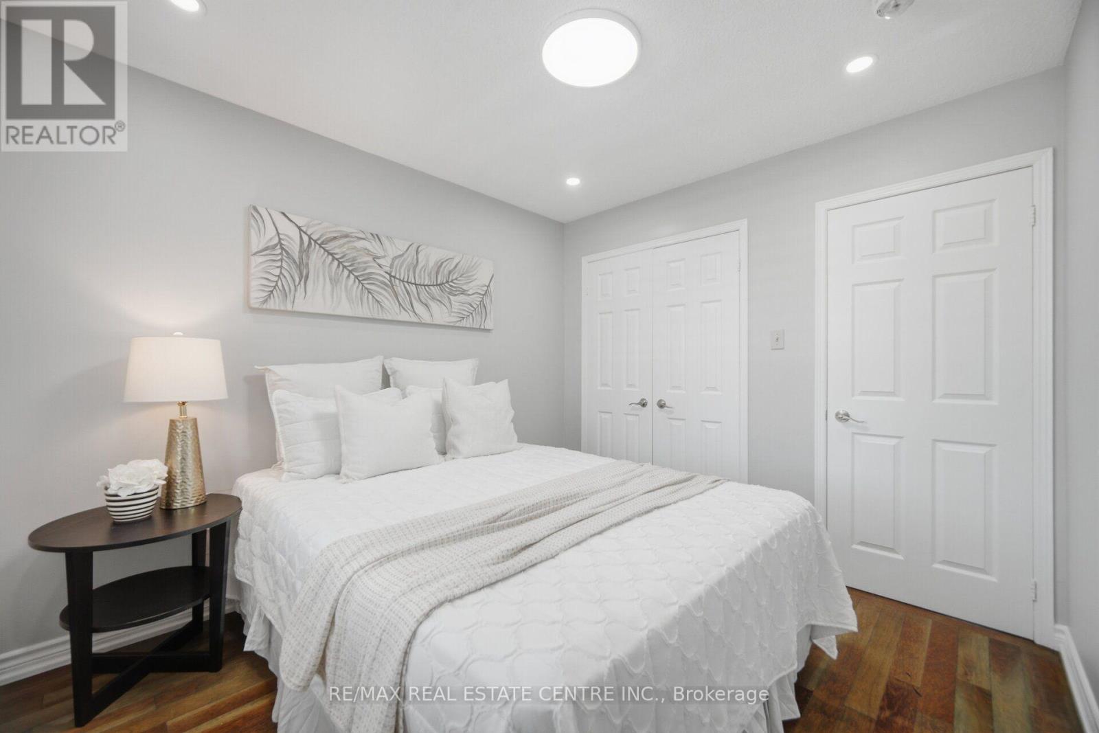 1558 HIGHBROOK AVENUE - Image 26