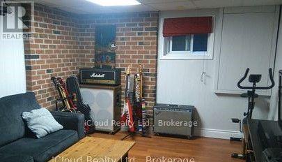 62 AMBLESIDE DRIVE - 9
