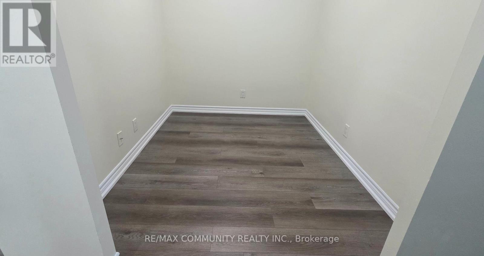 #304 1 Elm Drive West, Mississauga (City Centre), Ontario, L5B4M1, Mississauga (City Centre), Ontario — photo 5 of 5