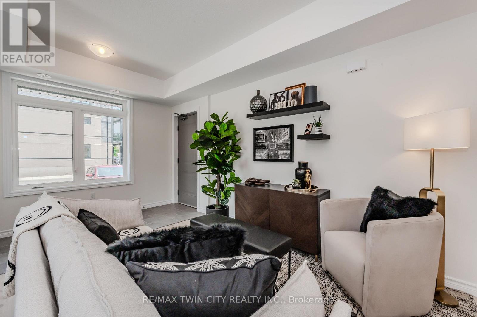 39 LOMOND LANE - Image 5
