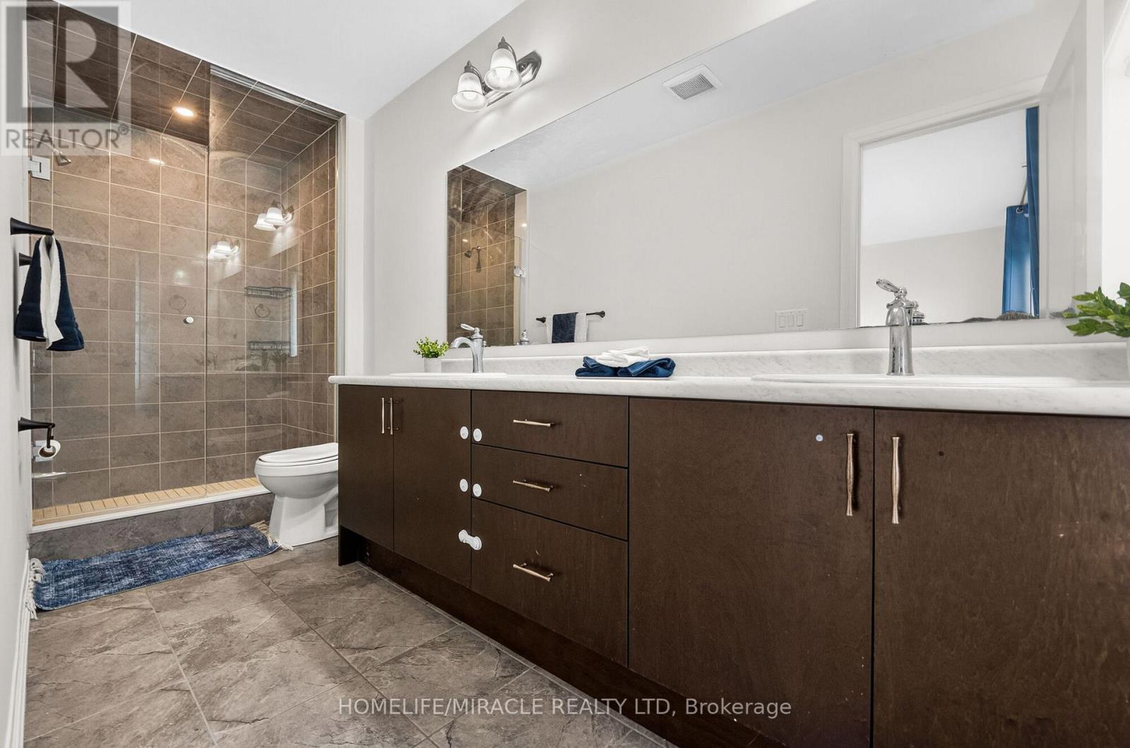 356 BISMARK DRIVE - Image 31
