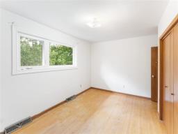 425 Boreham Boulevard, Winnipeg, MB R3P0J9 Photo 29