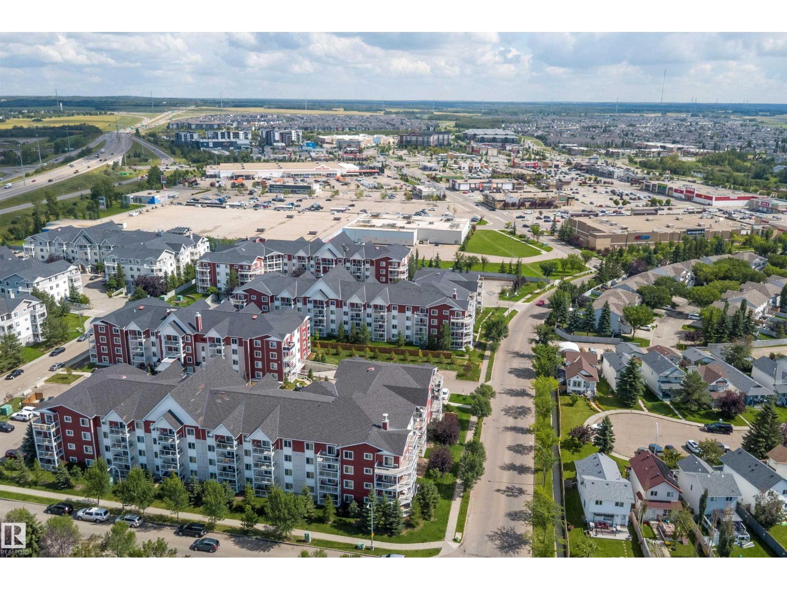 #402 2229 44 AV NW - 31