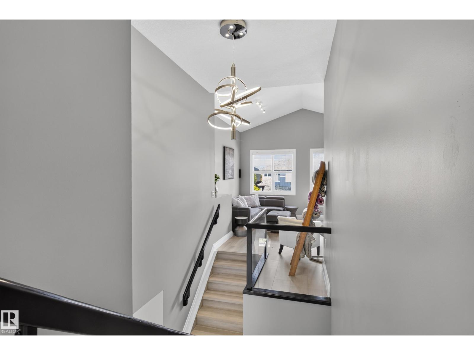 3617 CLAXTON PL SW - 33
