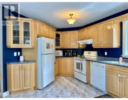 Bath (# pieces 1-6) - 25 Des Seigneurs Street, Edmundston, NB E3V5B1 Photo 6