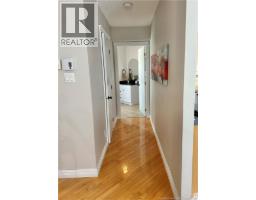 Sitting room - 25 Des Seigneurs Street, Edmundston, NB E3V5B1 Photo 8