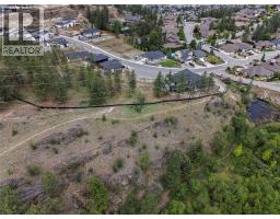 3224 Evergreen Drive, Penticton, BC V2A0H9 Photo 13