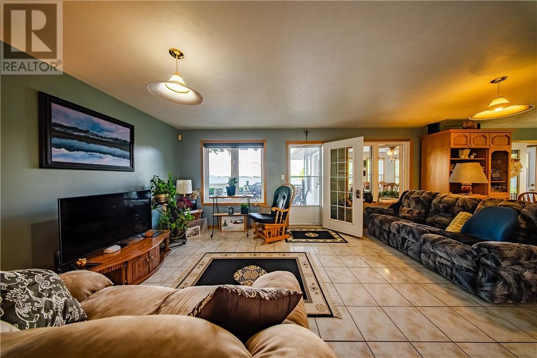 640 Lac Deux Milles Road - Image 13