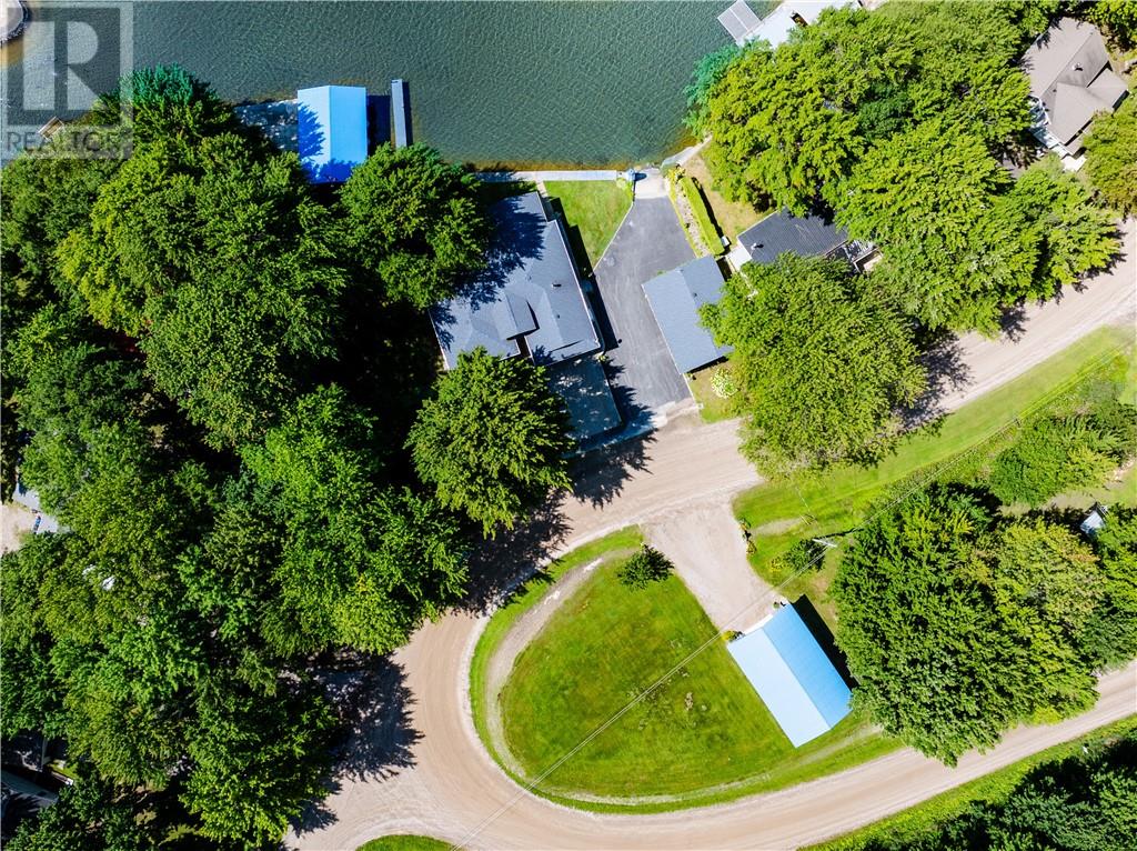 640 Lac Deux Milles Road - Image 35