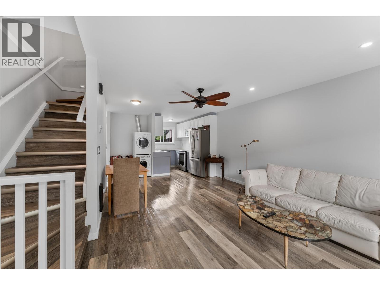 #5 3135 Walnut Street - Image 8