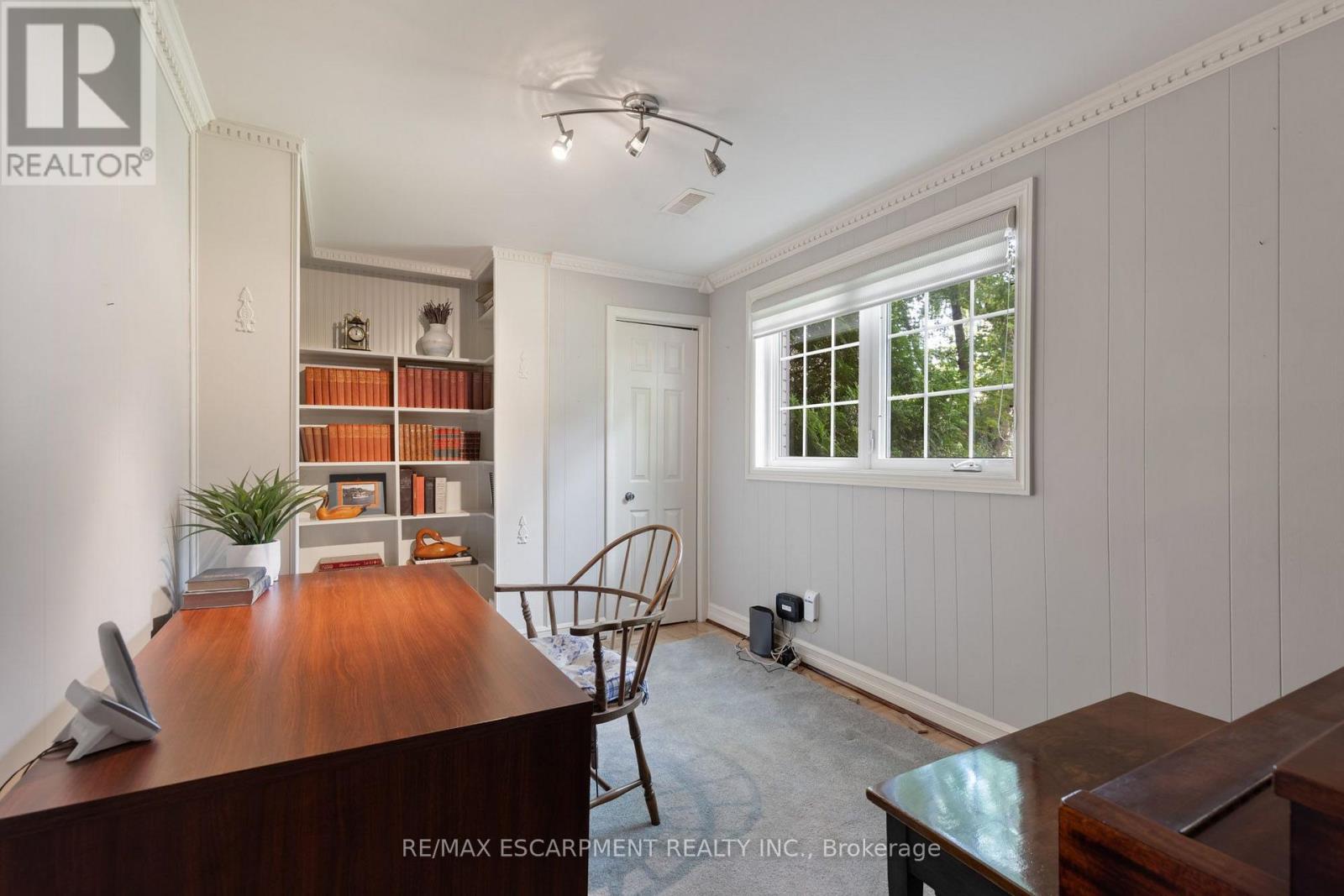 401 CAIRNCROFT ROAD - 21