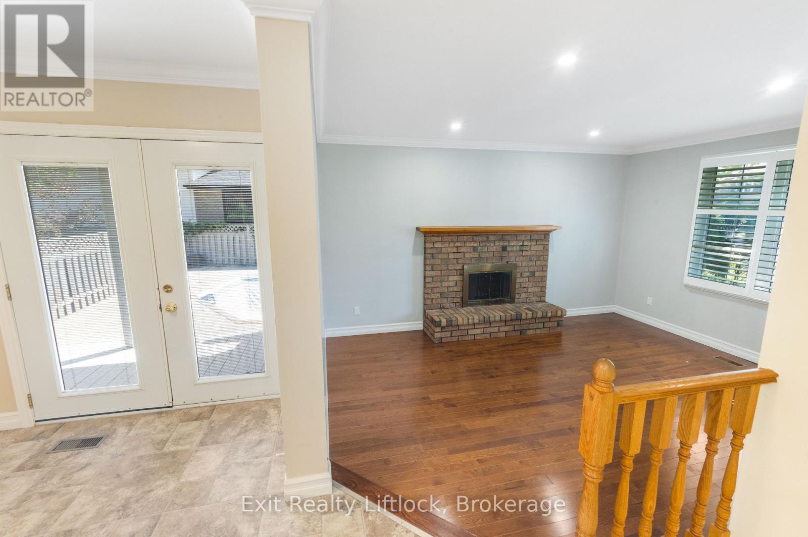 958 SMITHSIDE COURT - Image 13