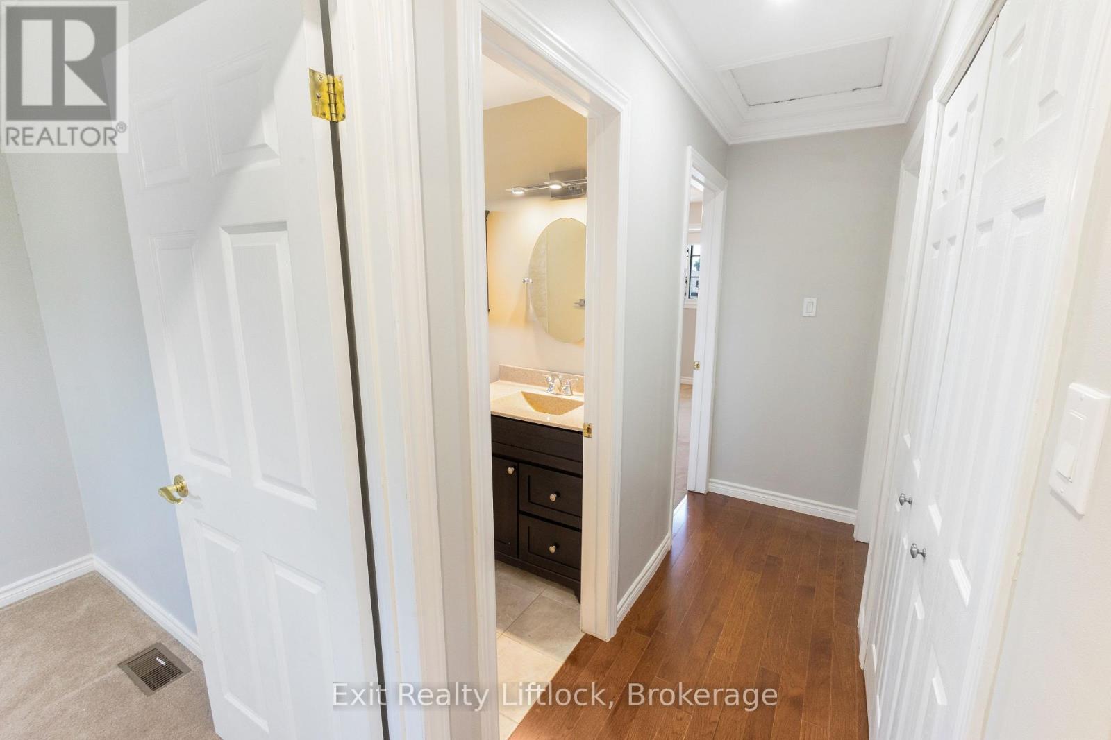 958 SMITHSIDE COURT - Image 23