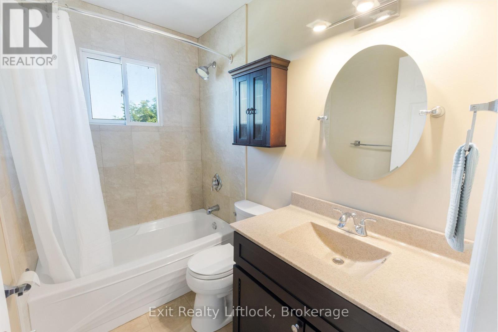 958 SMITHSIDE COURT - Image 24