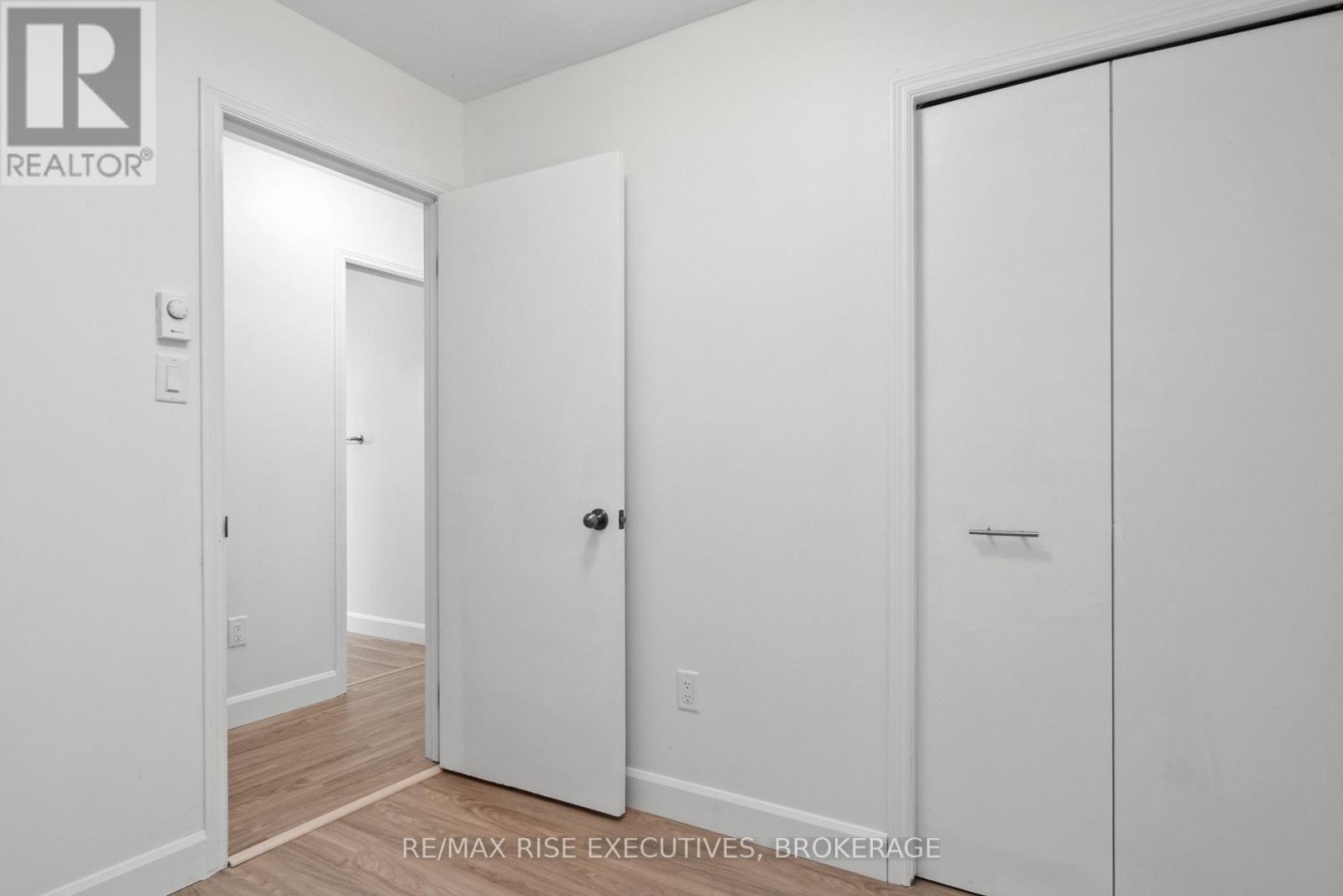 426 MONTREAL STREET - Image 22